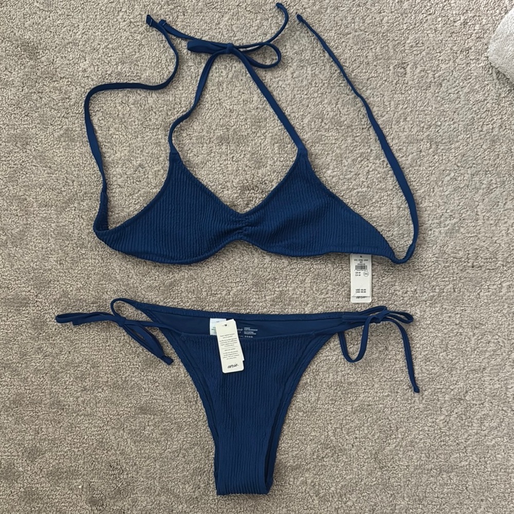 Aerie Royal Blue Bikini Set. Top size M. Bottom size Small.